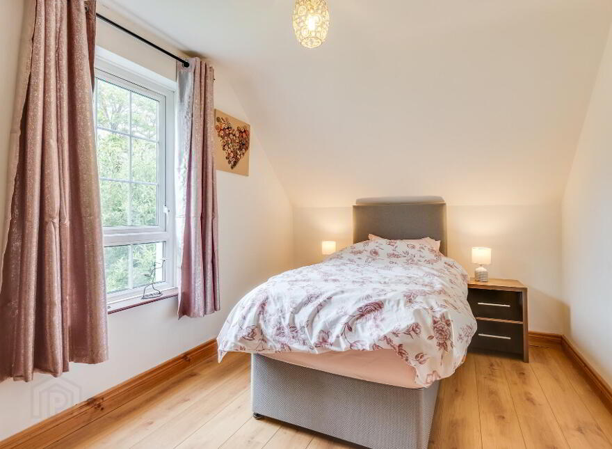 22 Moneynoe Park, Enniskillen, BT74 7ER
