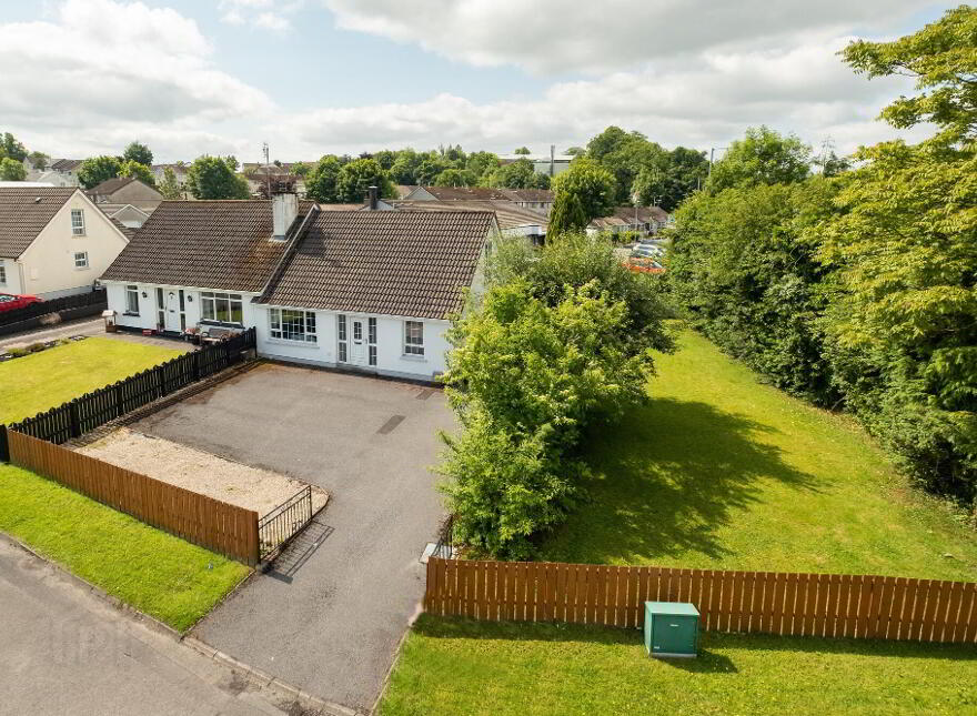 22 Moneynoe Park, Enniskillen, BT74 7ER