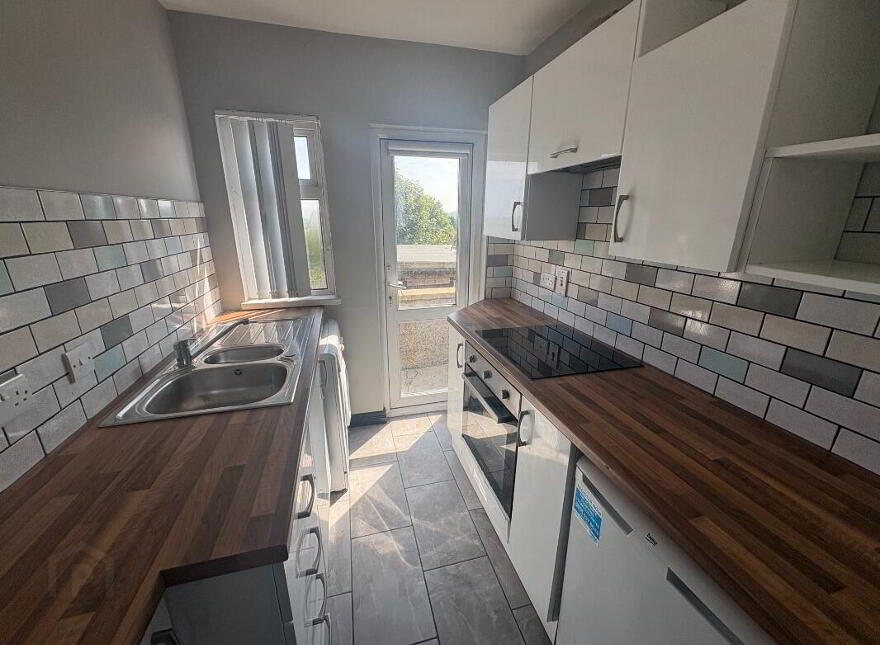 22 Main Street, Ballycarry, BT38 9HG