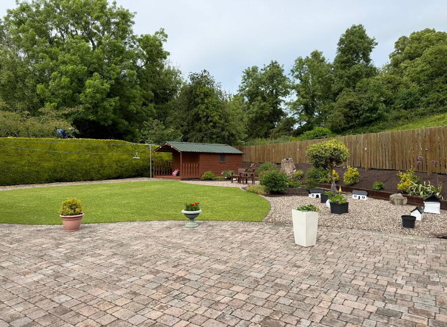 1 Old Park Court, Clones Road, Monaghan, H18DY84