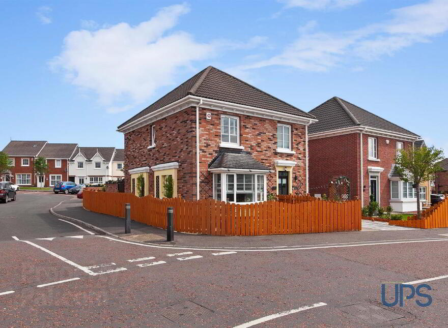 38 Lagmore View Road, Stewartstown Road, Belfast, BT17 0FR photo
