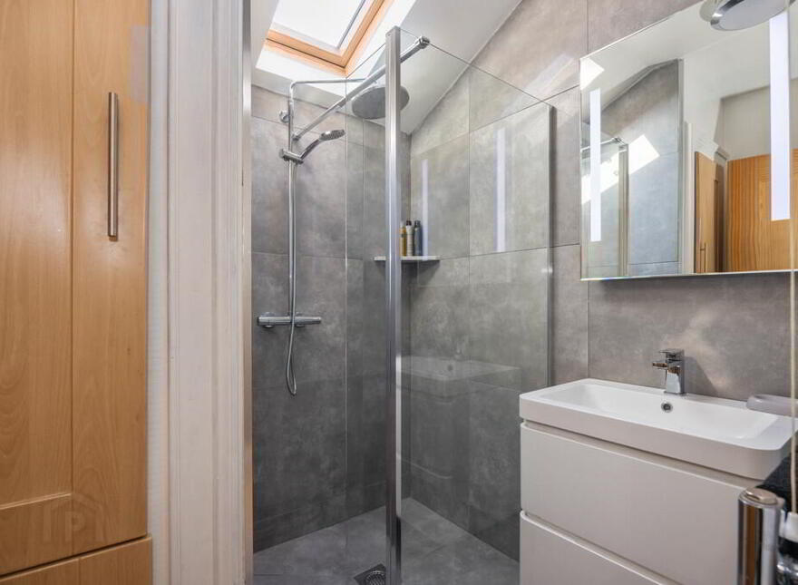 14 Cranmore Gardens, Belfast, BT9 6JL