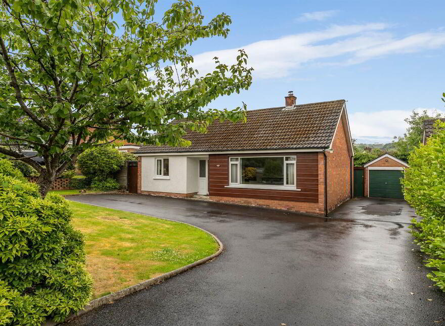 47 Croft Road, Holywood, BT18 0PR photo