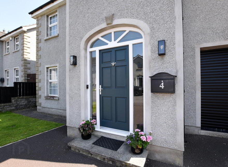 4 Laurelvale Grove, Donaghcloney, BT66 7GF
