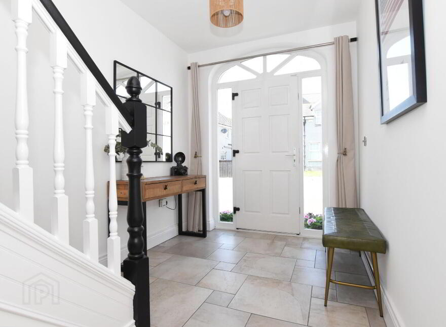4 Laurelvale Grove, Donaghcloney, BT66 7GF