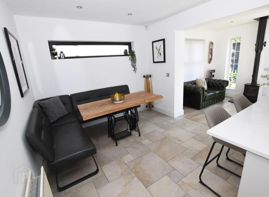 4 Laurelvale Grove, Donaghcloney, BT66 7GF