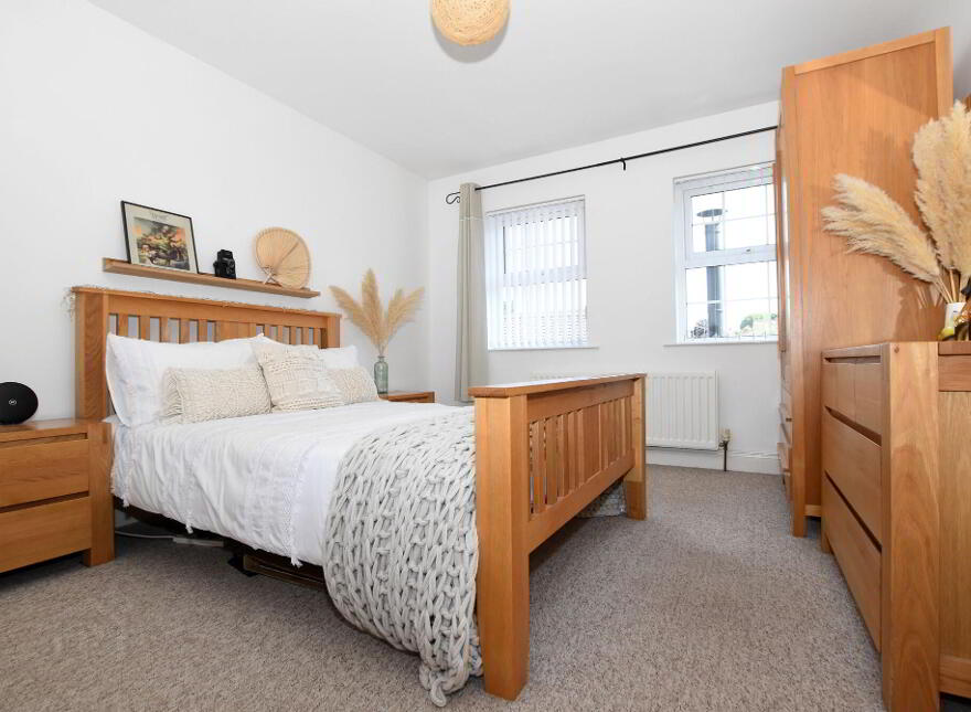 4 Laurelvale Grove, Donaghcloney, BT66 7GF