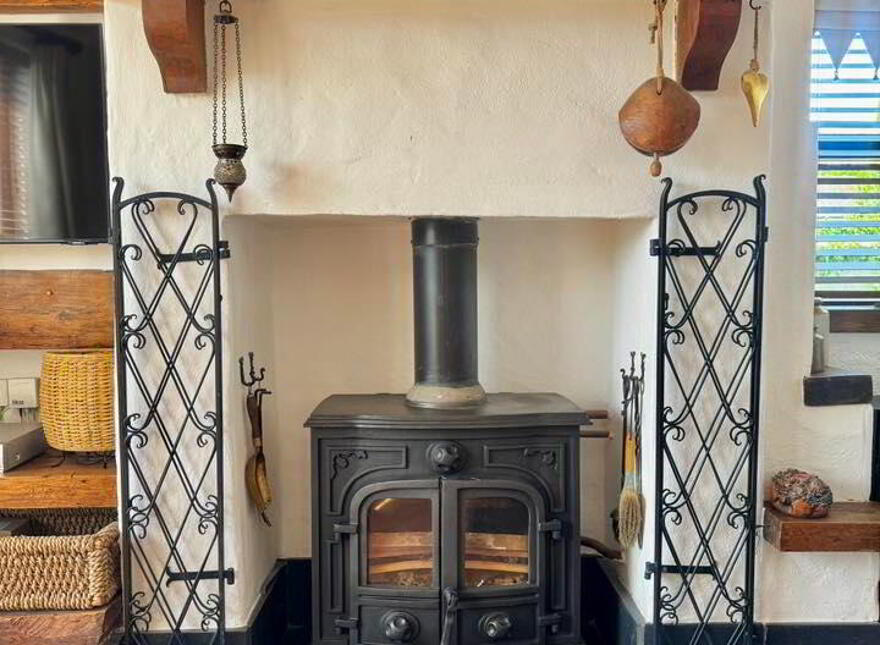 1 Elmwood Park, Bushmills, BT57 8QT