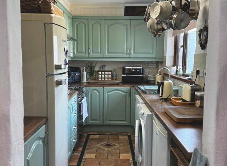 1 Elmwood Park, Bushmills, BT57 8QT