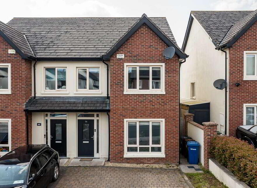 16 Cois Glaisin Rise, Johnstown, C15WR6T photo