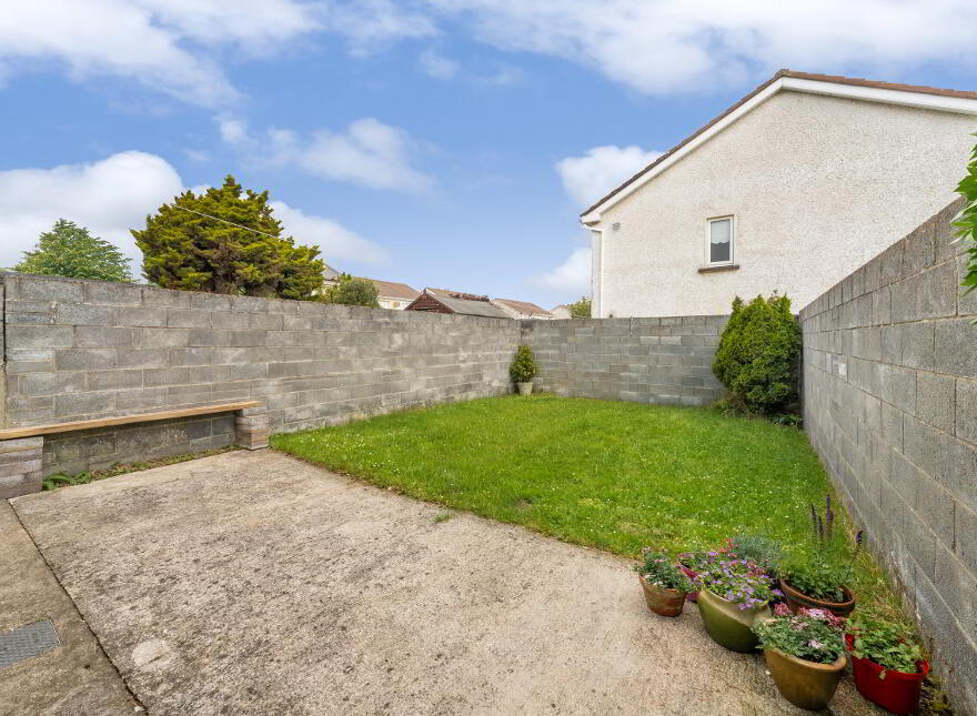 31 Sundale Grove, Tallaght, Dublin, D24E9EF
