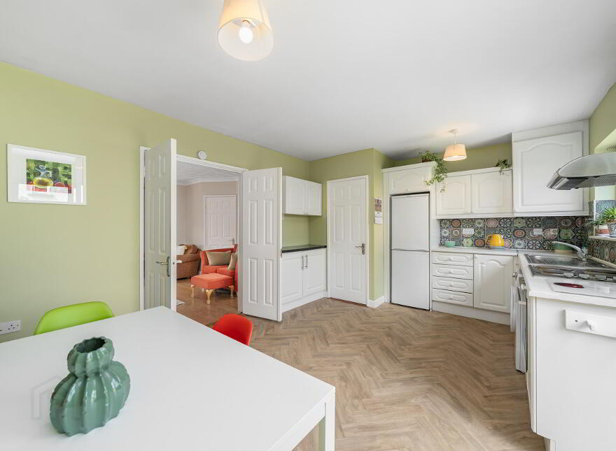 31 Sundale Grove, Tallaght, Dublin, D24E9EF