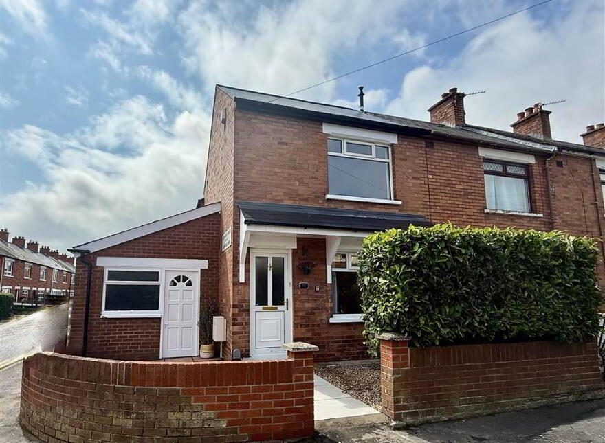91 Loopland Park, Cregagh, Belfast, BT6 9DZ photo