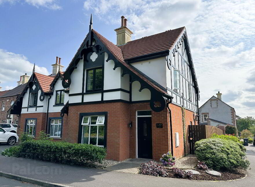 97 Summerhill, Banbridge, BT32 3GG photo