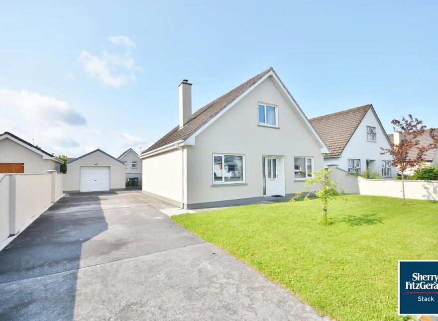 15 Woodview, Listowel, V31EE76 photo