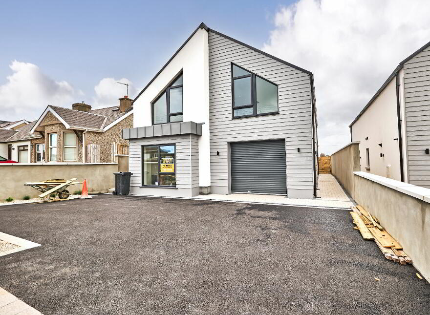 Queenora Avenue, Queenora Avenue, Queenora Avenue, Portstewart, BT55 7BU photo