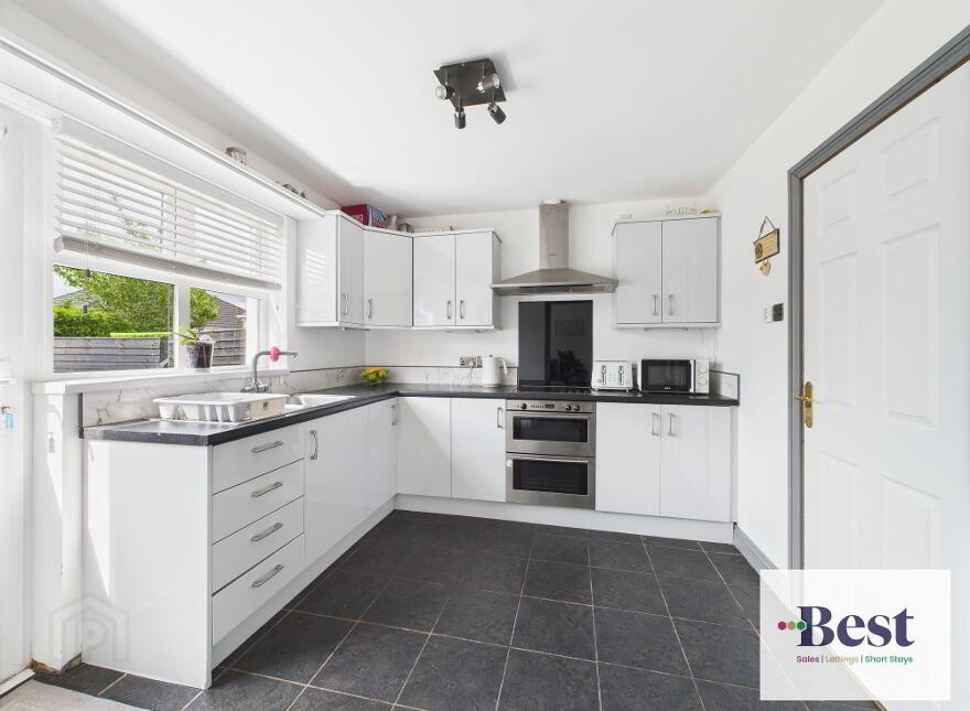 3 Oakdene, Larne, BT40 2FD