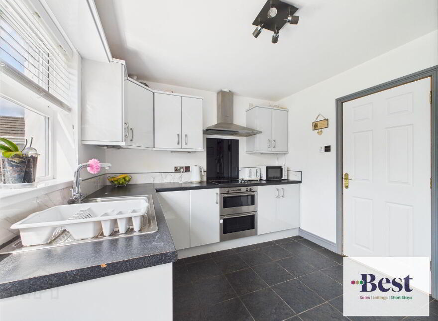 3 Oakdene, Larne, BT40 2FD