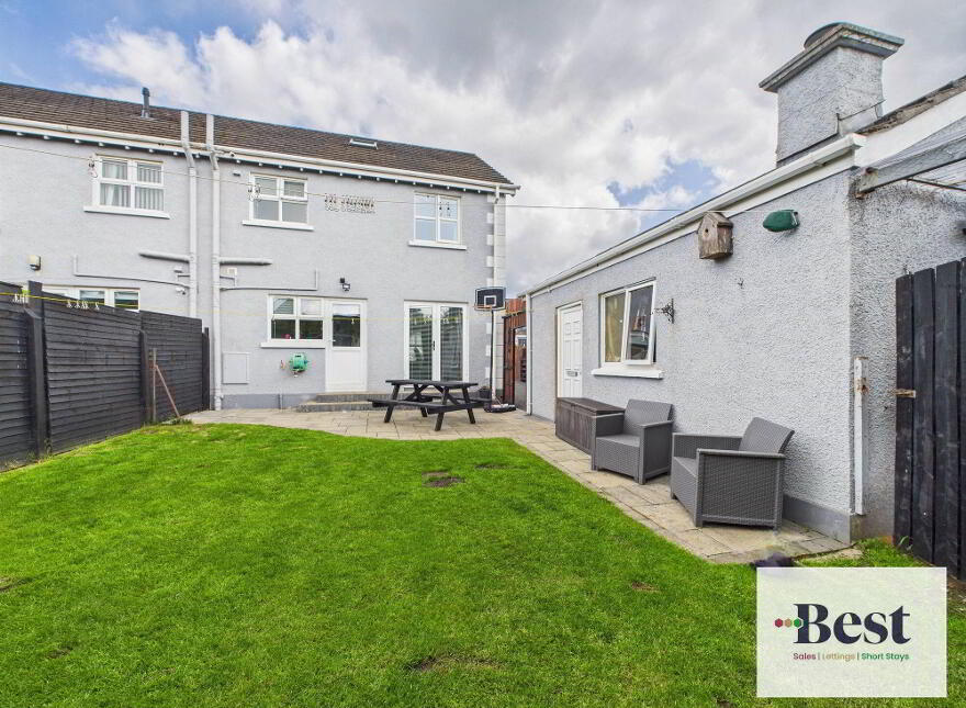 3 Oakdene, Larne, BT40 2FD