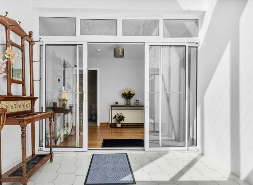 Aerie, Jamesbrook, East Ferry, Midleton
