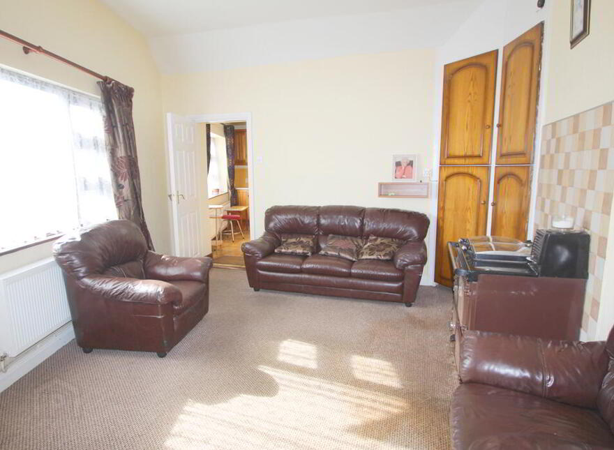 Bridge Street, Kilcormac, Offaly, R42K261