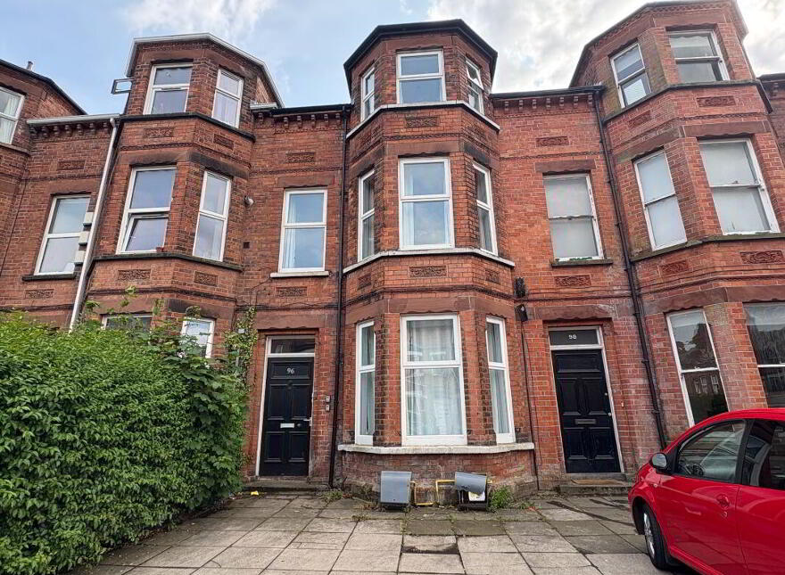 Apt 2, 96 Malone Avenue, Belfast, BT9 6ES photo