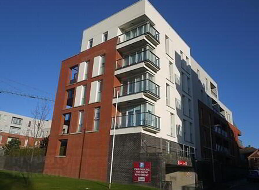 Apt 19 The Hull Building, The Embankment, Belfast, BT7 3NE photo