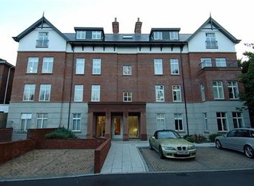 Apartment 16 1 Deramore Park South, Malone Road, Belfast, BT9 5JJ photo