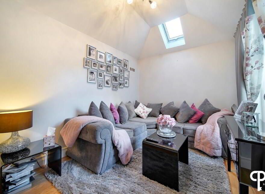 135 Woodbrook, Derry, BT48 8FQ
