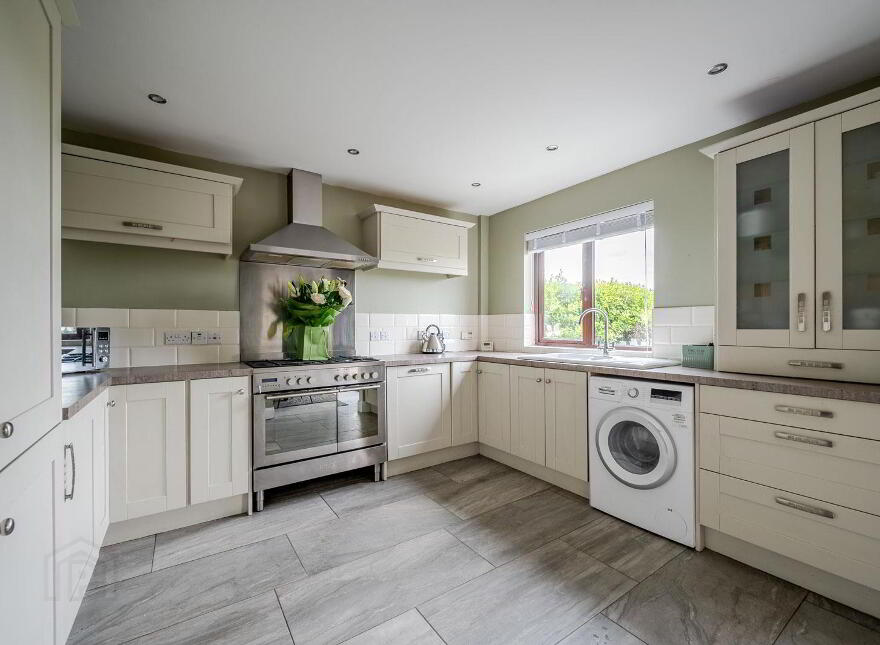 11 Ashbrooke, Donaghadee, BT21 0EY