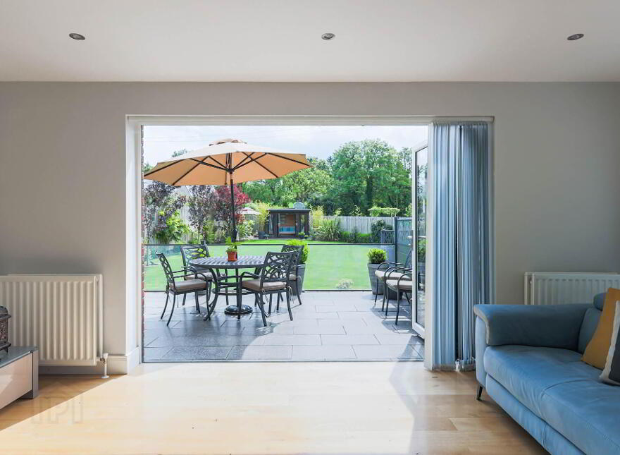 92 Comber Road, Hillsborough, BT26 6NA