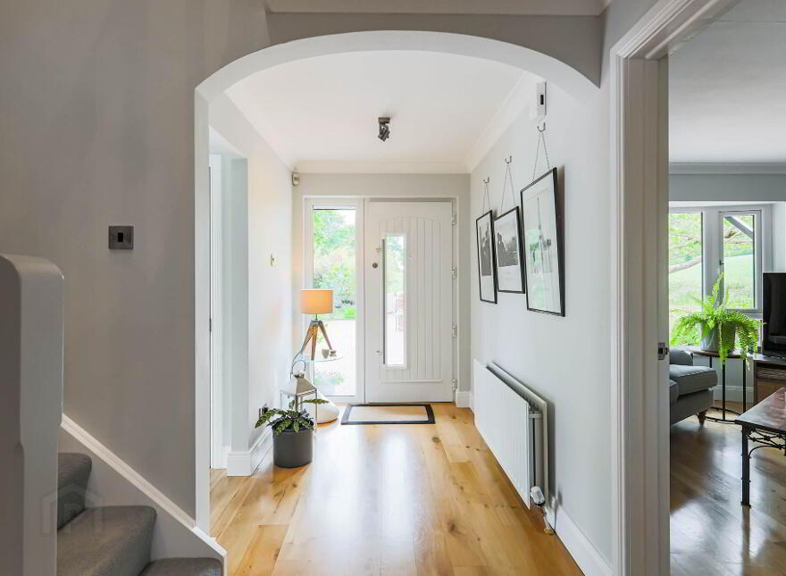 92 Comber Road, Hillsborough, BT26 6NA