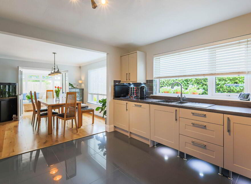 92 Comber Road, Hillsborough, BT26 6NA