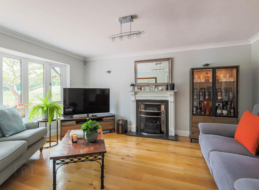 92 Comber Road, Hillsborough, BT26 6NA