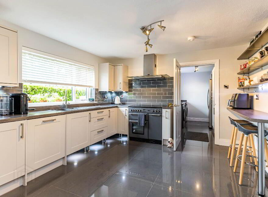 92 Comber Road, Hillsborough, BT26 6NA