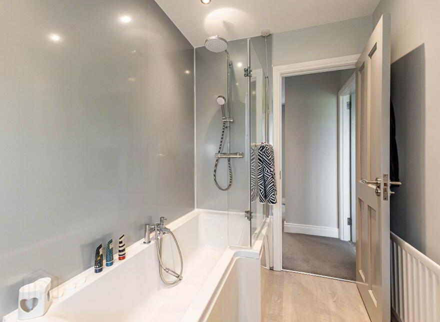 92 Comber Road, Hillsborough, BT26 6NA