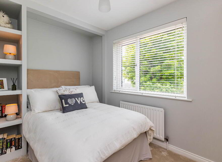 92 Comber Road, Hillsborough, BT26 6NA