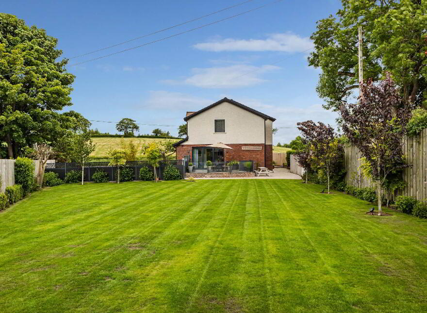 92 Comber Road, Hillsborough, BT26 6NA