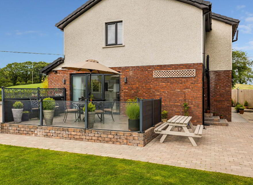 92 Comber Road, Hillsborough, BT26 6NA