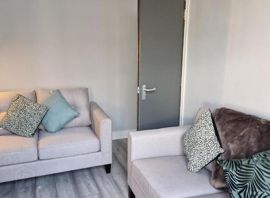Rm 1,2,3, 13 Belfast Road, Bangor, BT20 3PN