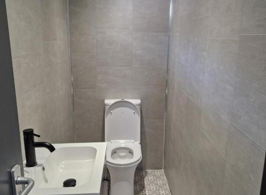 Rm 1,2,3, 13 Belfast Road, Bangor, BT20 3PN