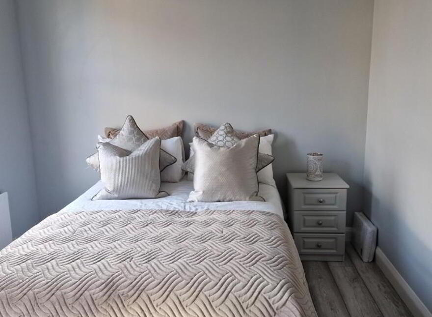Rm 1,2,3, 13 Belfast Road, Bangor, BT20 3PN
