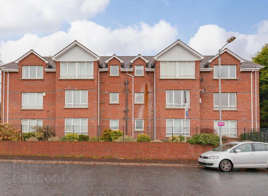 8 Park View, Old Milltown Road, Belfast, BT8 7SQ photo