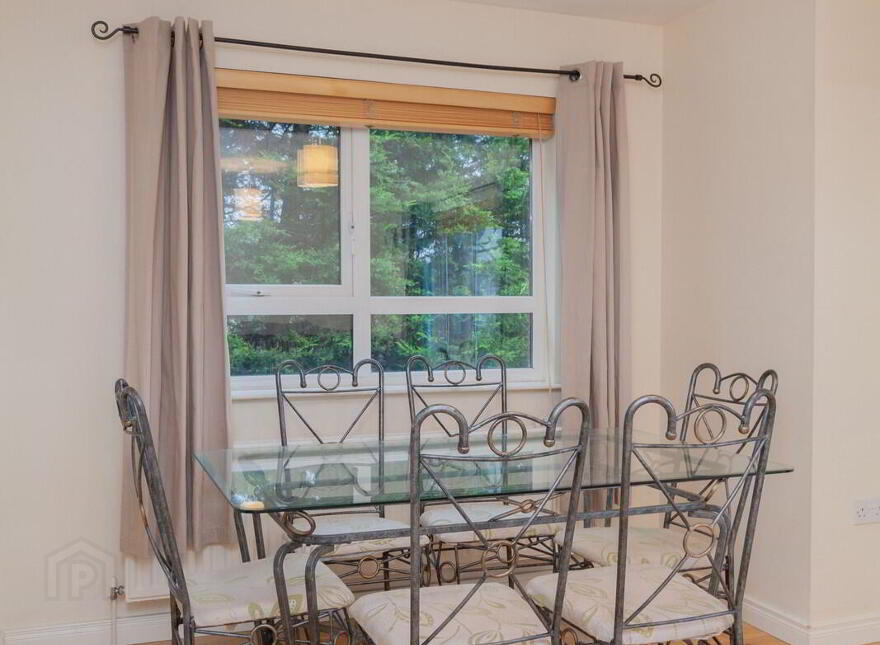 8 Park View, Old Milltown Road, Belfast, BT8 7SQ