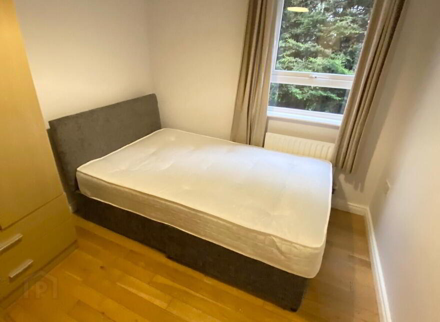 8 Park View, Old Milltown Road, Belfast, BT8 7SQ