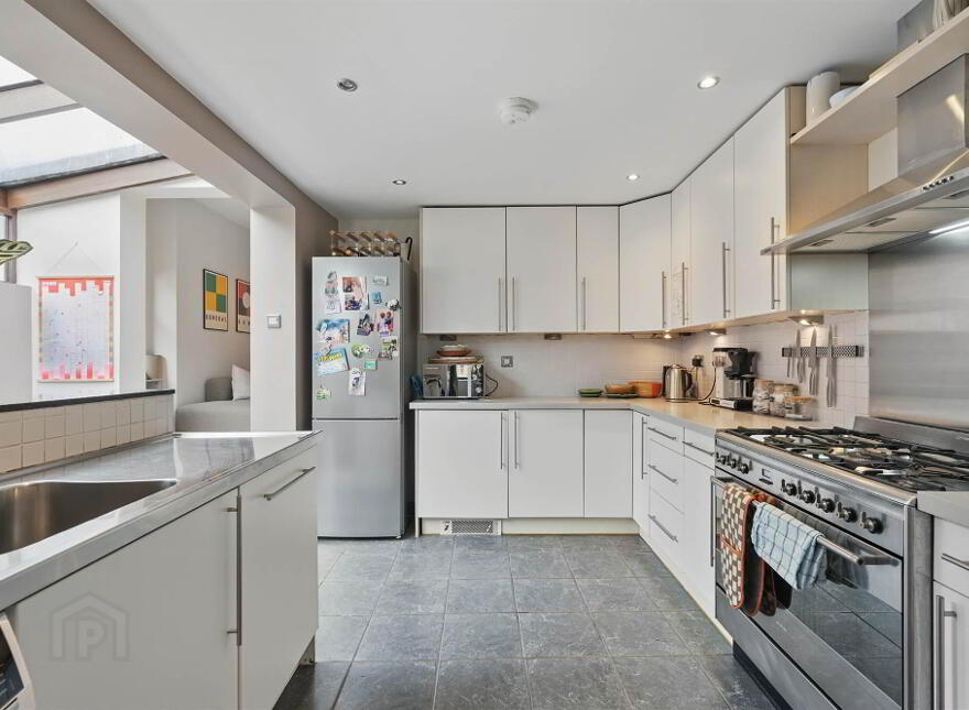 76 Earlswood Road, Ballyhackamore, Belfast, BT4 3DZ