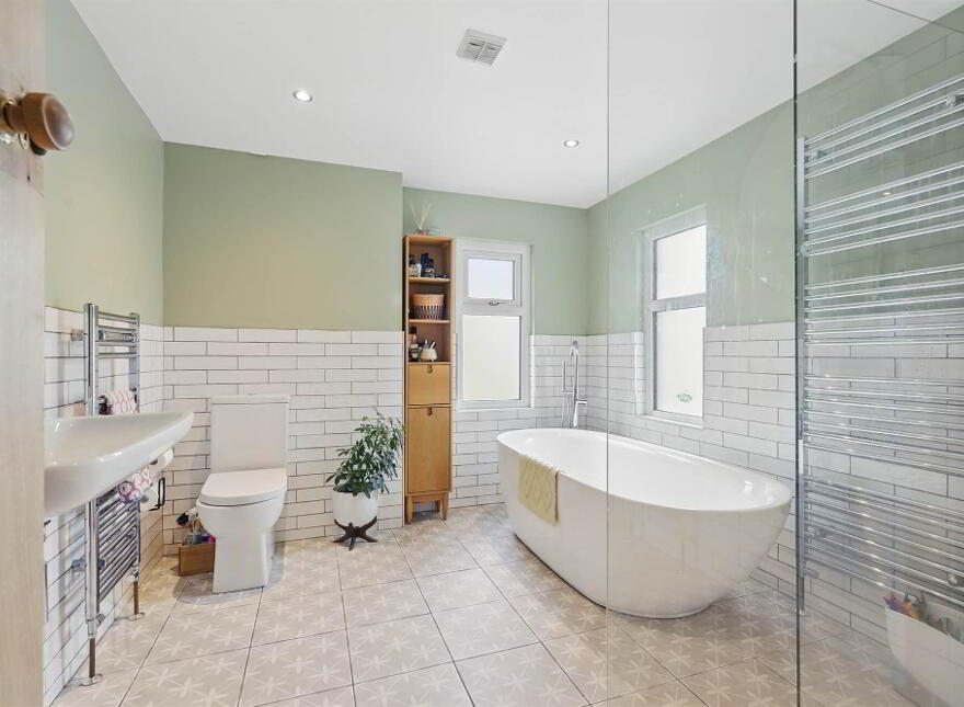 76 Earlswood Road, Ballyhackamore, Belfast, BT4 3DZ