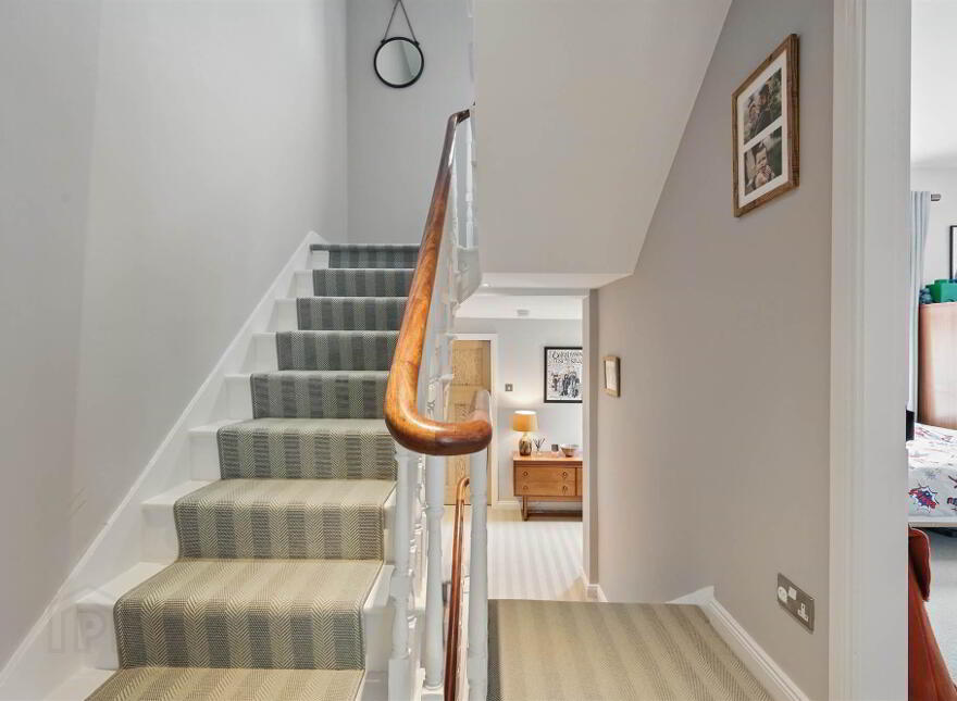 76 Earlswood Road, Ballyhackamore, Belfast, BT4 3DZ