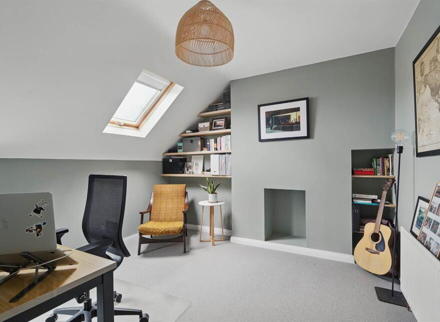 76 Earlswood Road, Ballyhackamore, Belfast, BT4 3DZ