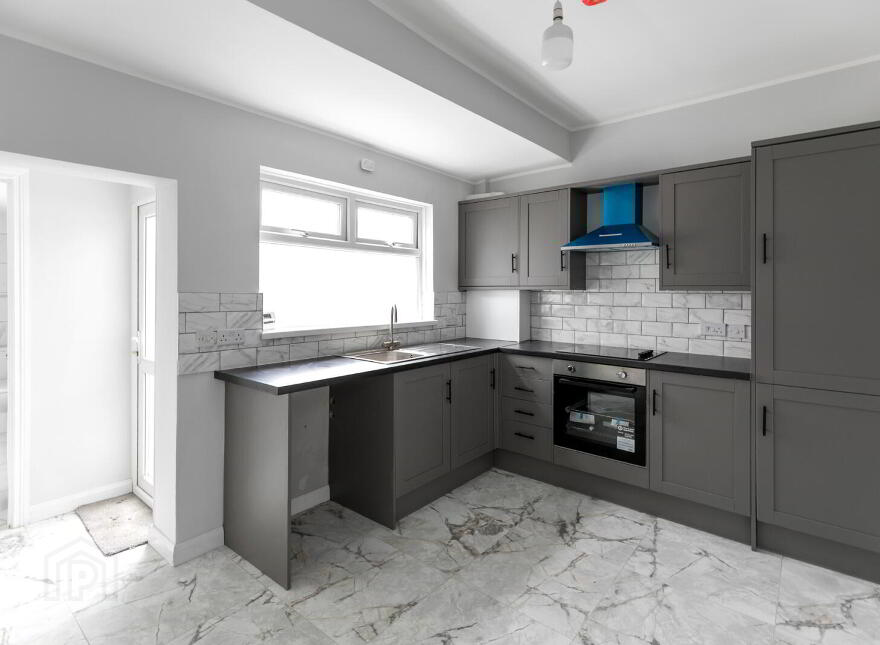197 Avoniel Road, Belfast, BT5 4SG